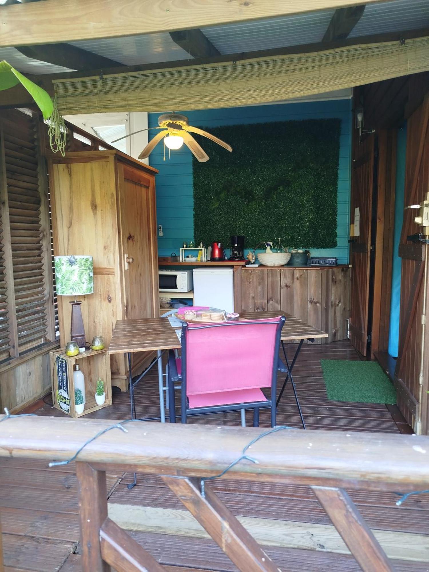 Ti-Case Appartement Jacuzzi A 100M De La Plage Sainte-Luce Extérieur photo